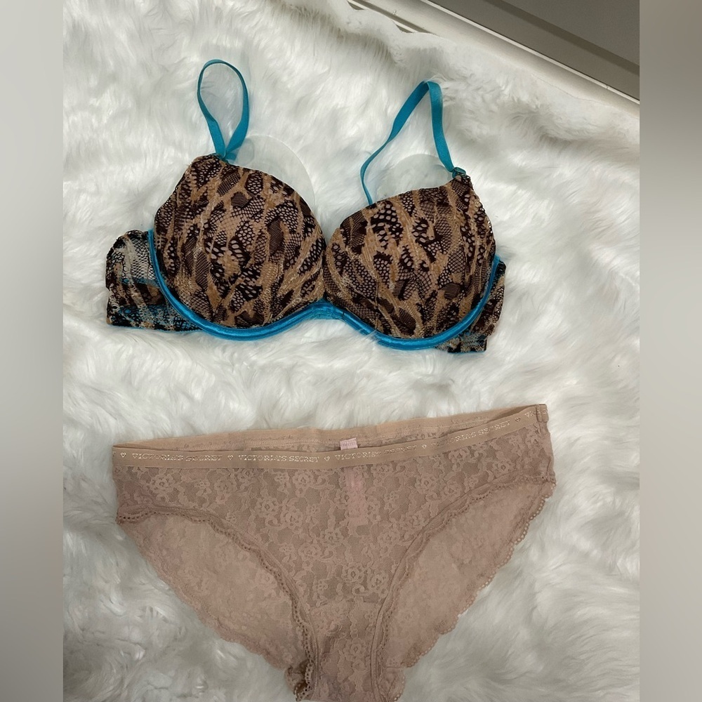 Very Sexy Vintage Victoria's Secret Leopard Set